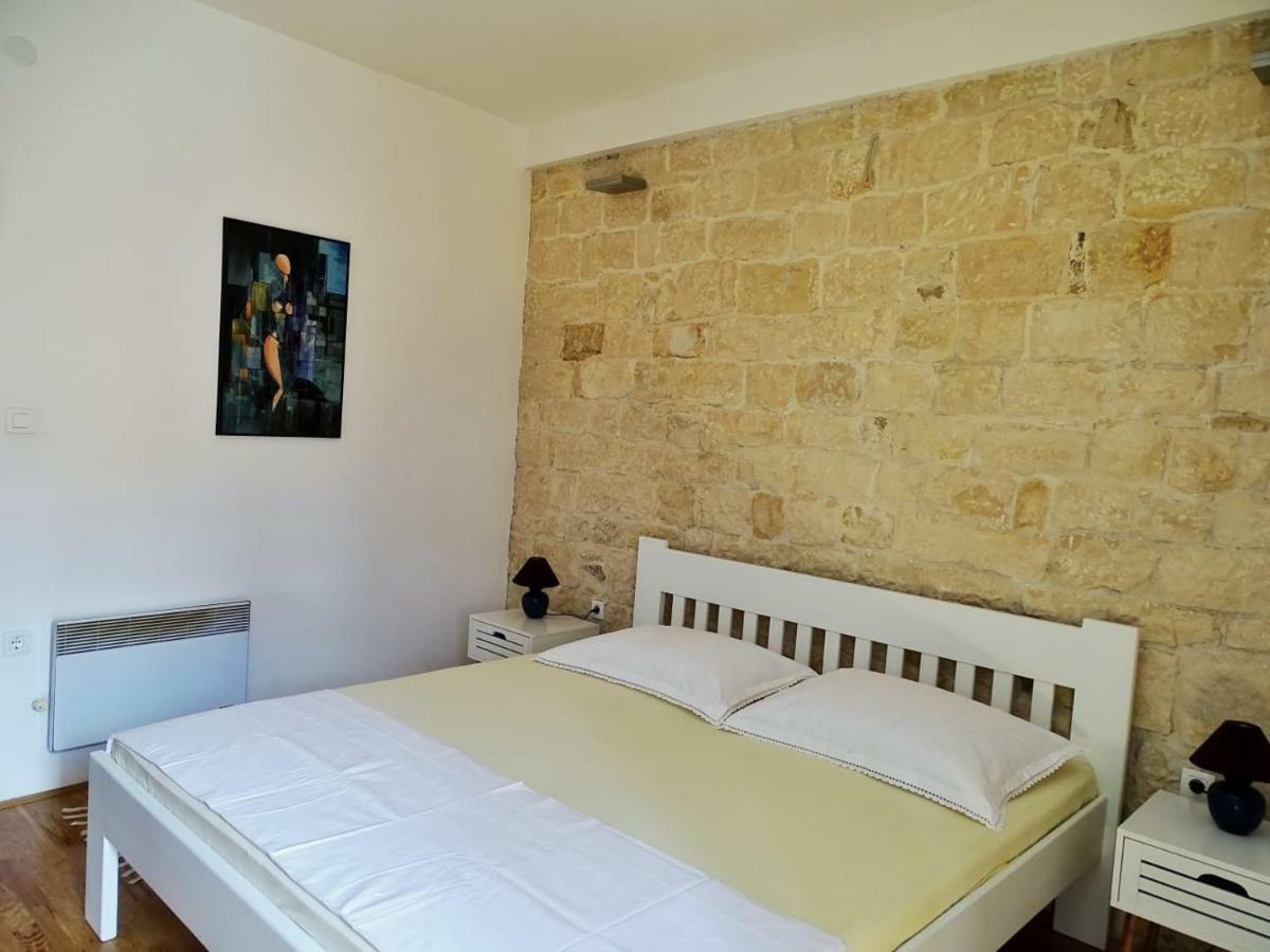 Apartment Naita Sinj Kültér fotó