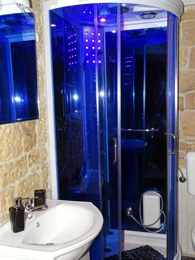 Apartment Naita Sinj Kültér fotó
