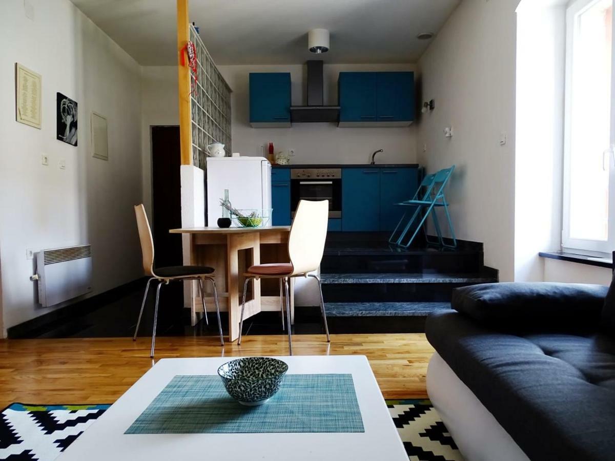 Apartment Naita Sinj Kültér fotó