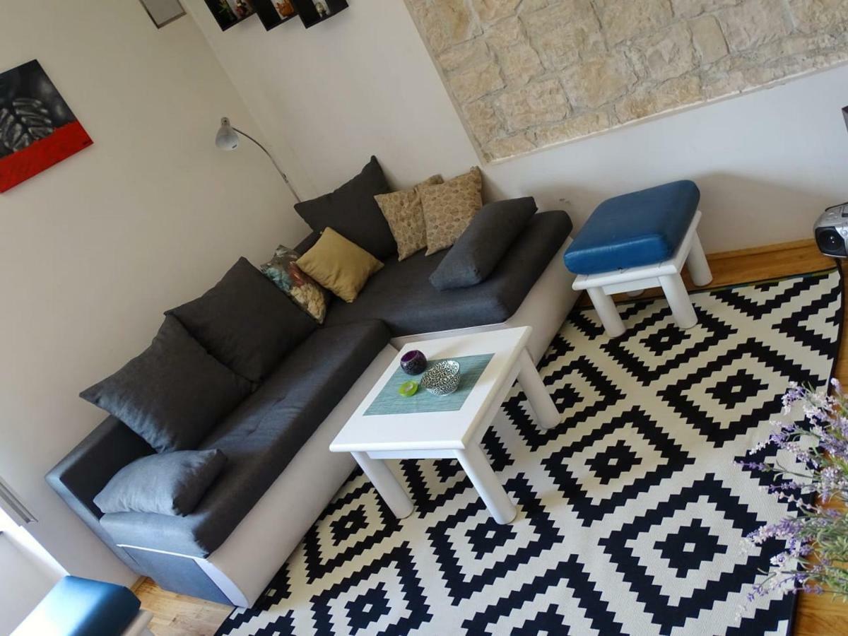 Apartment Naita Sinj Kültér fotó