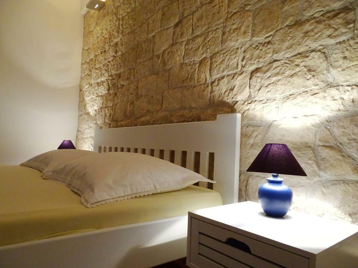 Apartment Naita Sinj Kültér fotó
