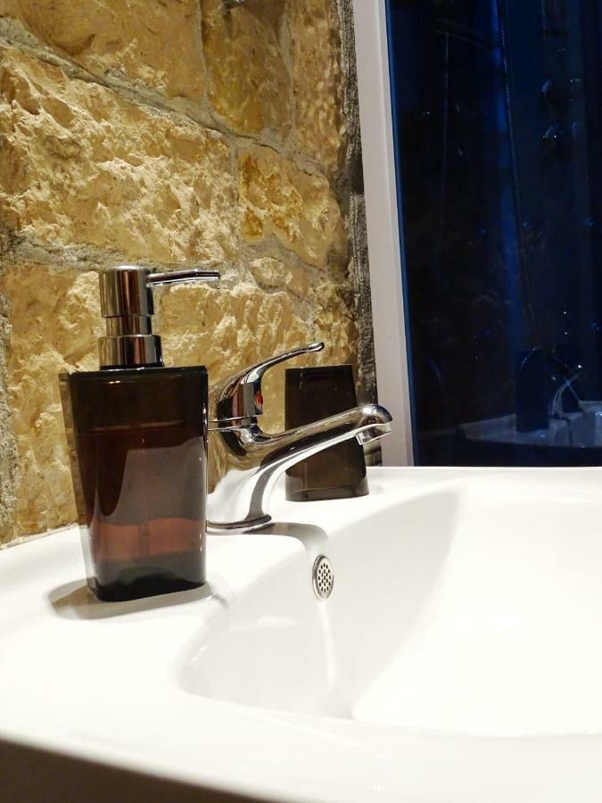Apartment Naita Sinj Kültér fotó