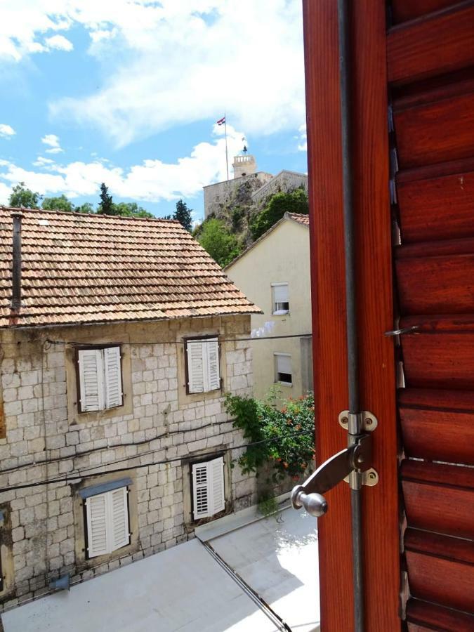 Apartment Naita Sinj Kültér fotó